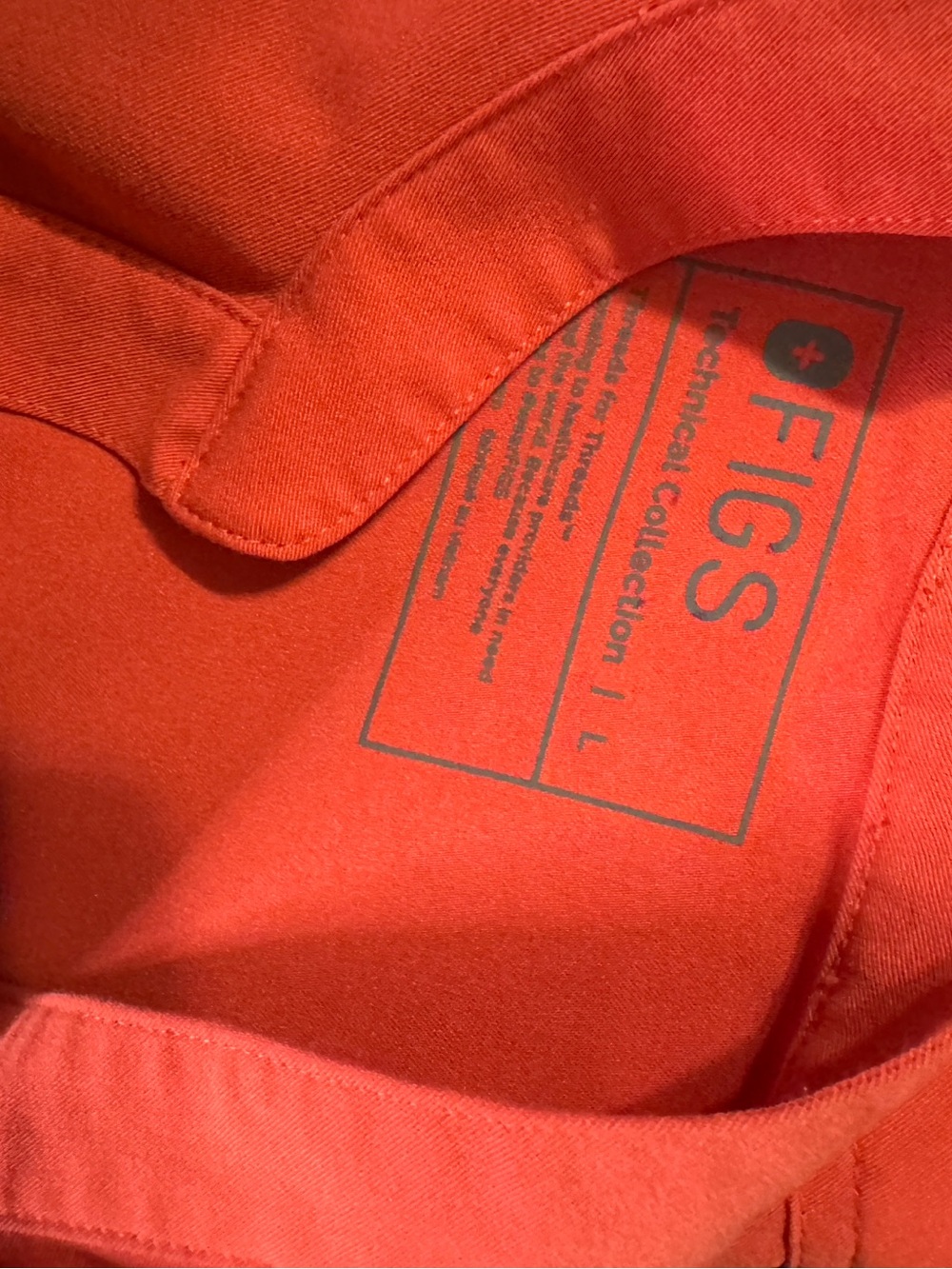 Figs Red Technical Collection Top - Picture 4 of 4